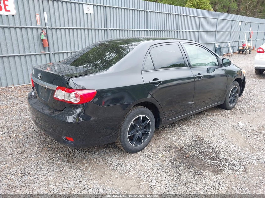 2013 TOYOTA COROLLA auction photo 4