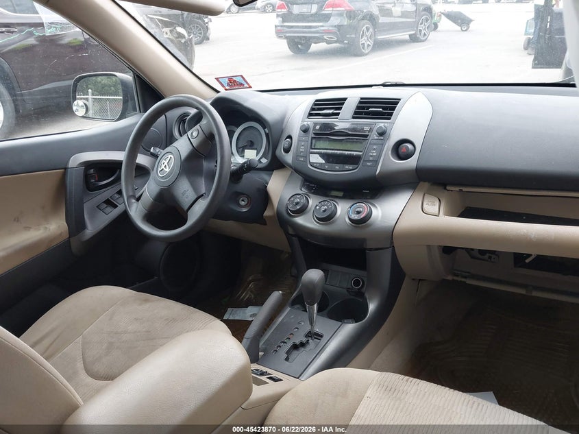 2011 TOYOTA RAV4 auction photo 5