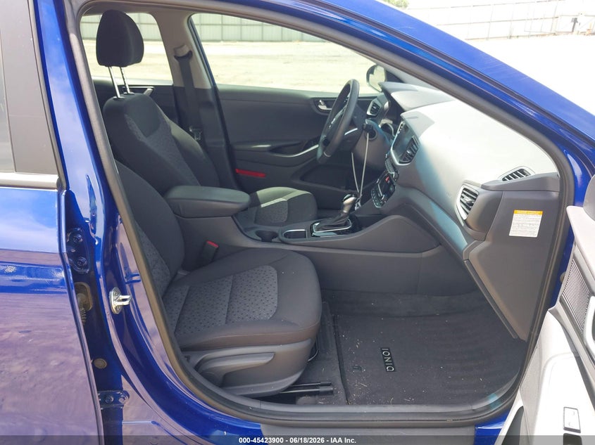 VIN KMHC65LC0KU125473 2019 HYUNDAI IONIQ HYBRID BLUE