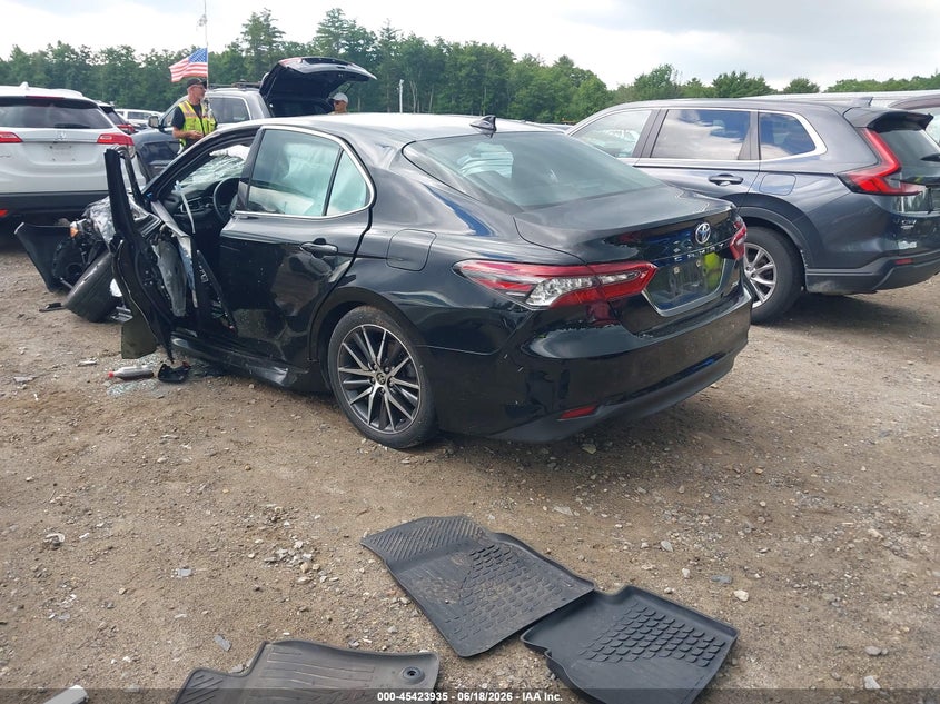 2022 TOYOTA CAMRY auction photo 3