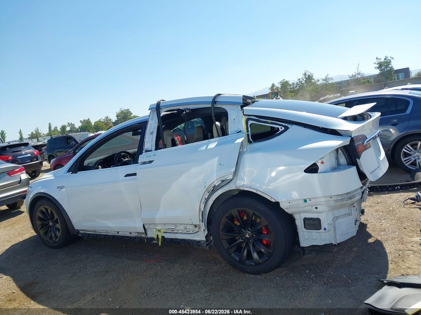 2016 Tesla Model X 60D/70D/75D/90D VIN: 5YJXCAE28GF004346 Lot: 45423954