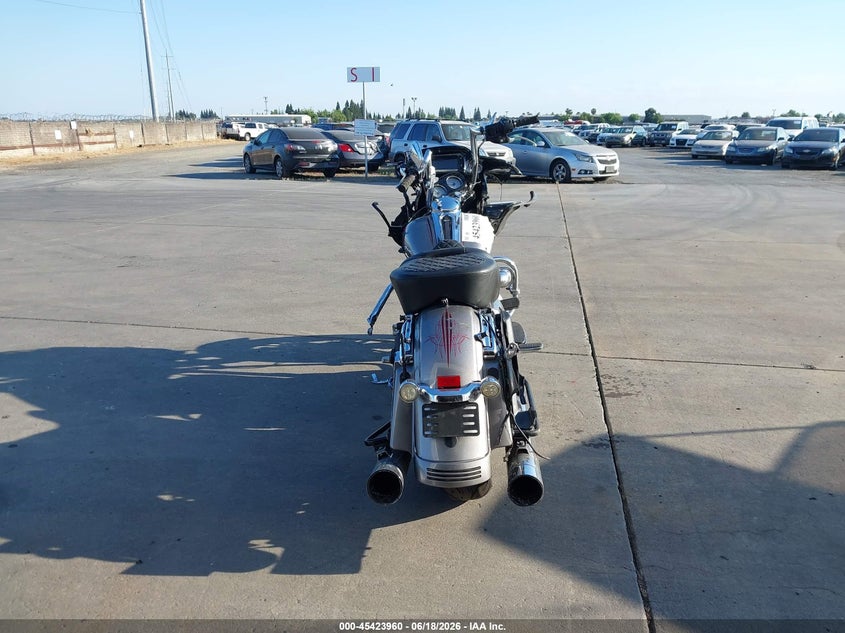 2017 Harley-Davidson Fltrxs Road Glide Special VIN: 1HD1KTC3XHB653911 Lot: 45423960