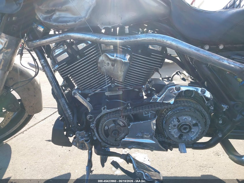 2017 Harley-Davidson Fltrxs Road Glide Special VIN: 1HD1KTC3XHB653911 Lot: 45423960