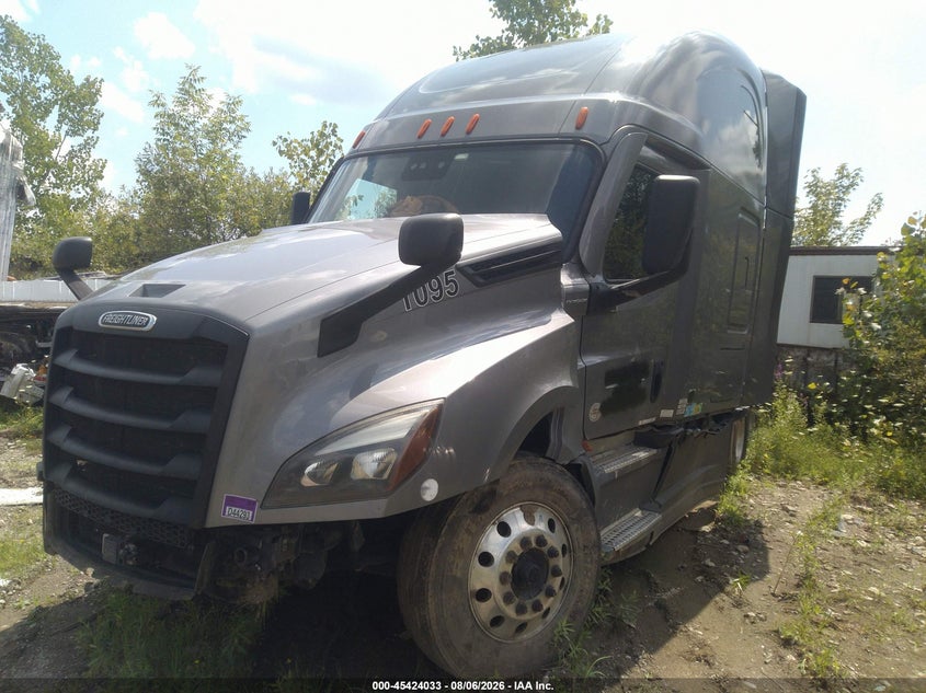 2021 FREIGHTLINER NEW CASCADIA 126 auction photo 1