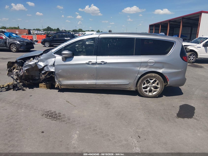 CHRYSLER PACIFICA - zdjęcie 12