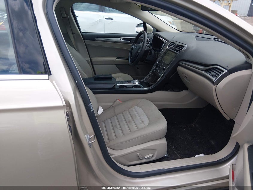 2019 FORD FUSION HYBRID auction photo 5