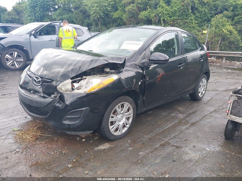 Vin: jm1de1kyxd0159576, lot: 45922419, mazda mazda2 sport 20132