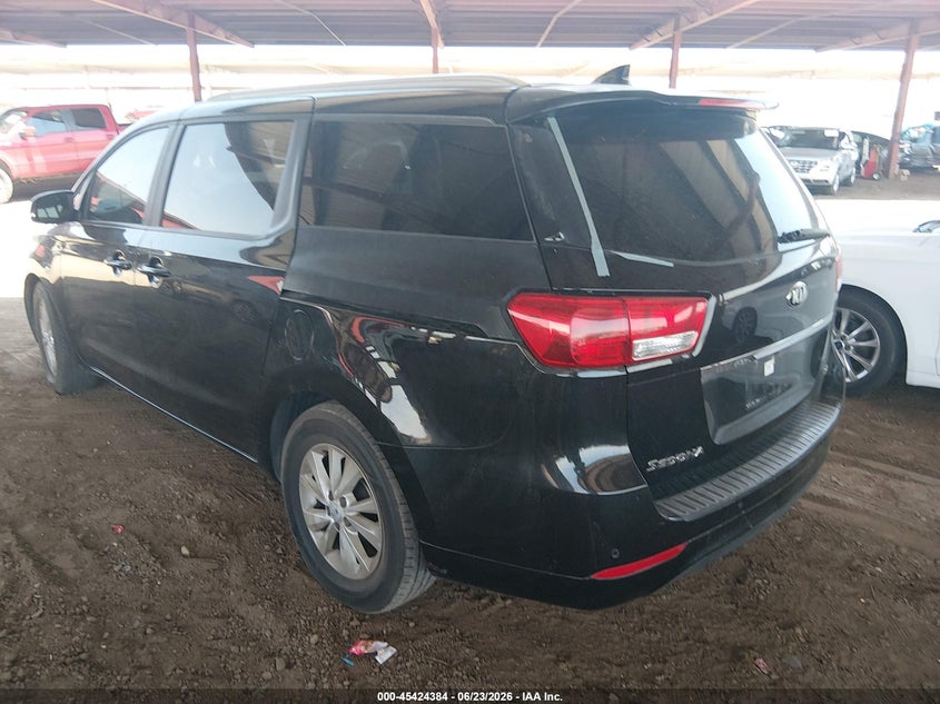 2016 KIA SEDONA auction photo 3