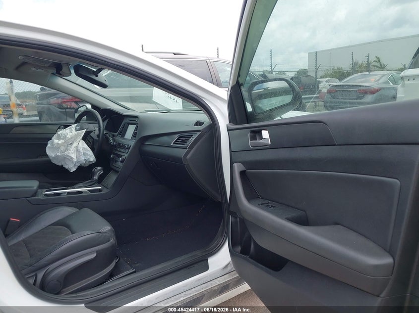 VIN 5NPE34AF8HH551539 2017 HYUNDAI SONATA SPORT
