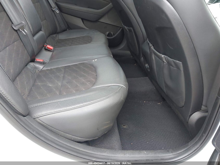 VIN 5NPE34AF8HH551539 2017 HYUNDAI SONATA SPORT