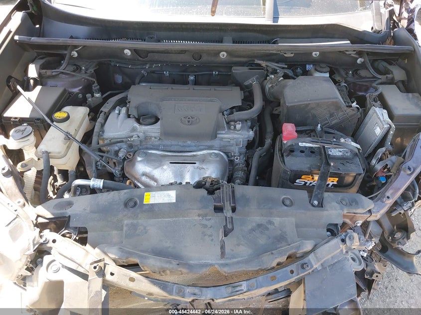 2017 TOYOTA RAV4 XLE — Photo 10