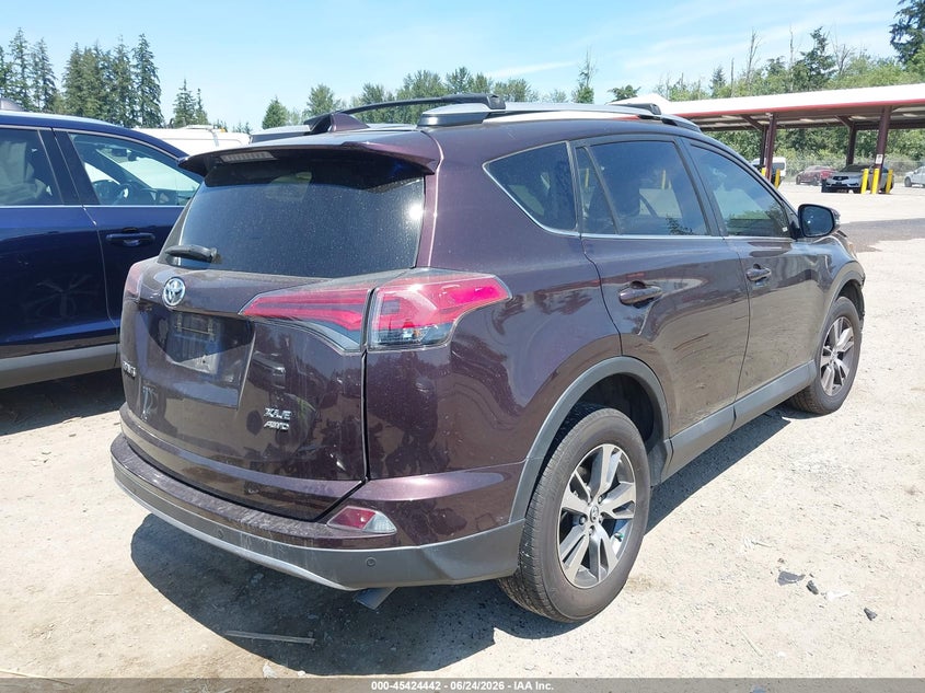2017 TOYOTA RAV4 XLE — Photo 4