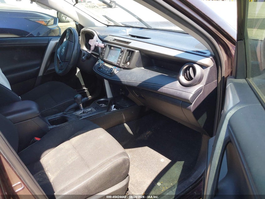2017 TOYOTA RAV4 XLE — Photo 5