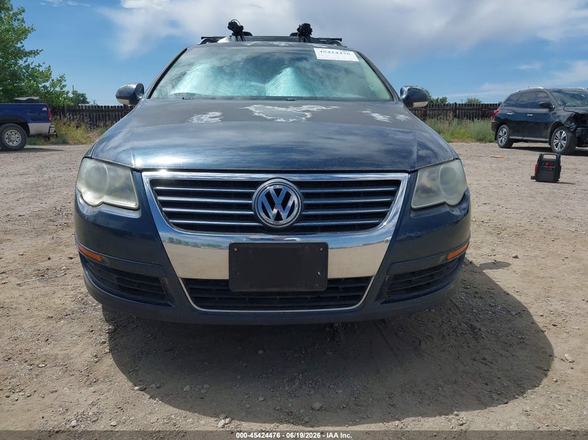 2008 Volkswagen Passat Komfort VIN: WVWLK73C28E063444 Lot: 45424476