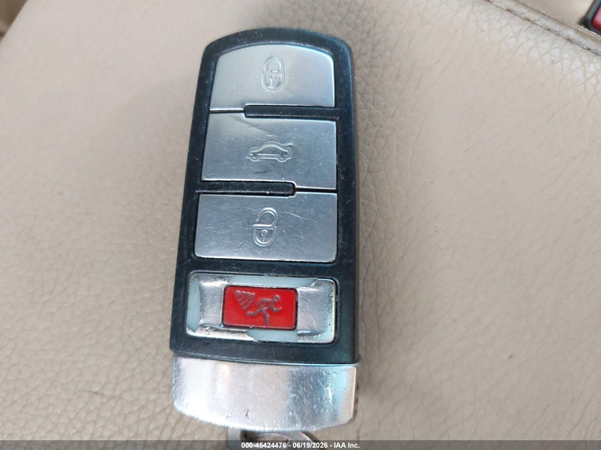 2008 Volkswagen Passat Komfort VIN: WVWLK73C28E063444 Lot: 45424476