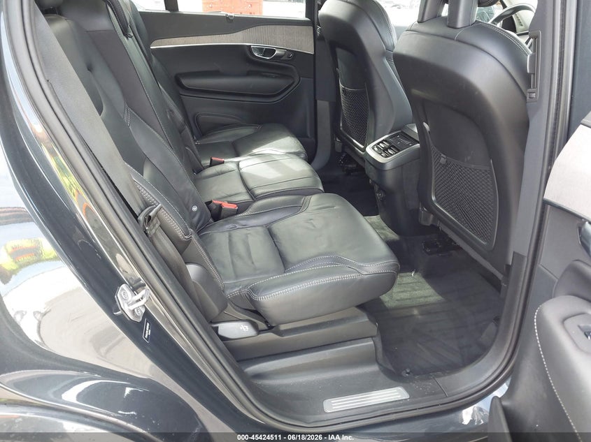 2022 VOLVO XC90 auction photo 8
