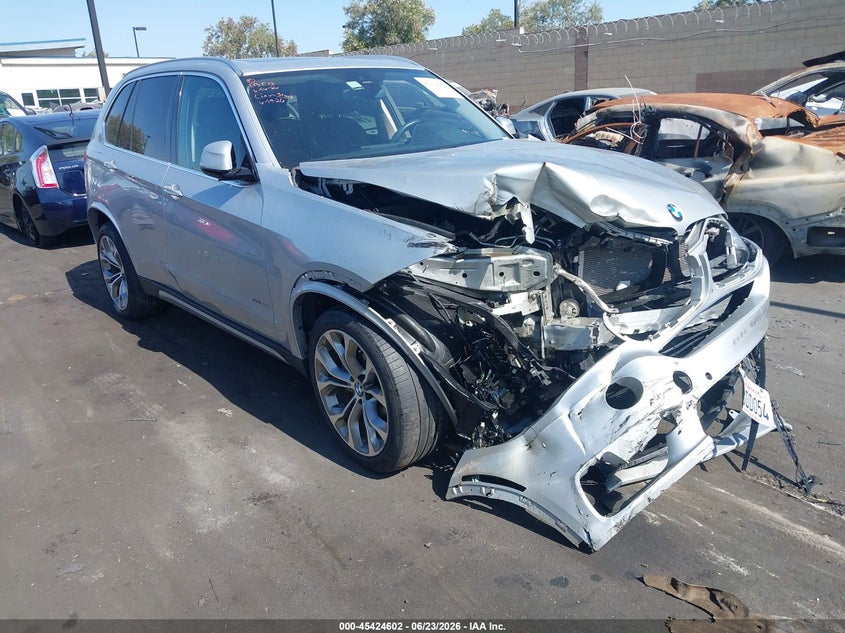 Vin: 5uxkr6c5xf0j74660, lot: 45922657, bmw x5 xdrive50i 2015 img_1
