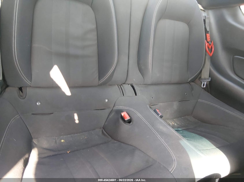 2019 FORD MUSTANG auction photo 8