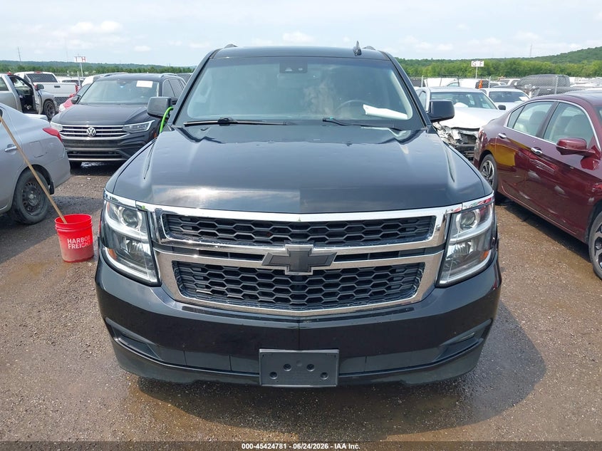 CHEVROLET SUBURBAN - zdjęcie 12