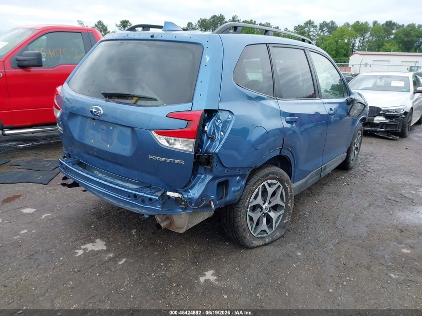 Vin: jf2skadc4nh464285, lot: 45922947, subaru forester premium 20224