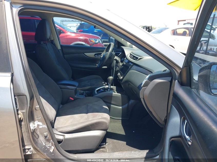2016 NISSAN ROGUE auction photo 5