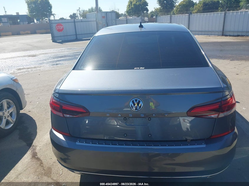 2021 VOLKSWAGEN PASSAT 2.0T SE — Фото 16