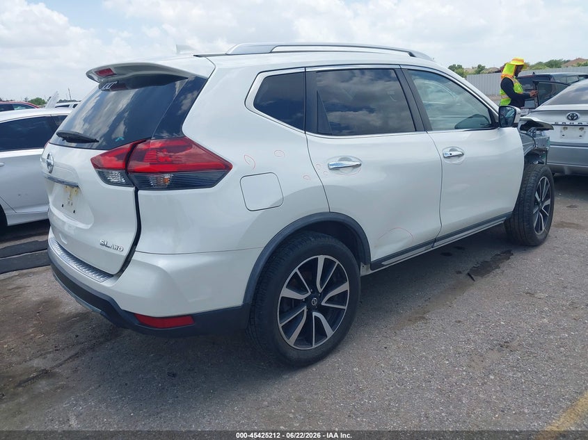 2018 NISSAN ROGUE auction photo 4