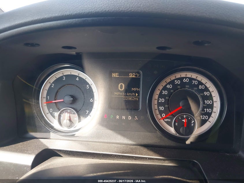 2017 Ram 1500 Tradesman 4X2 8' Box VIN: 3C6JR6DG5HG764722 Lot: 45425237