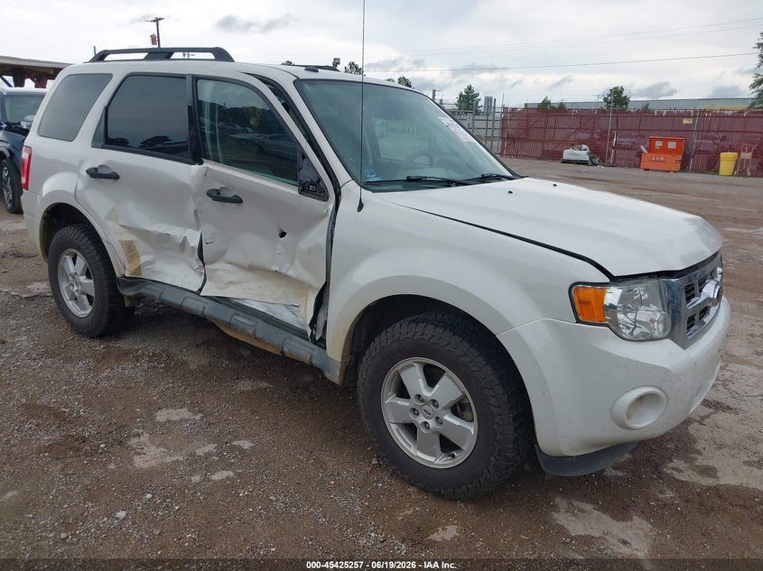 Vin: 1fmcu0dg7ckc36805, lot: 45923312, ford escape xlt 2012 img_1