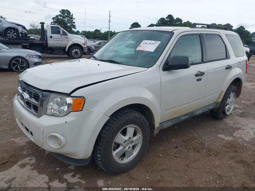 Vin: 1fmcu0dg7ckc36805, lot: 45923312, ford escape xlt 20122