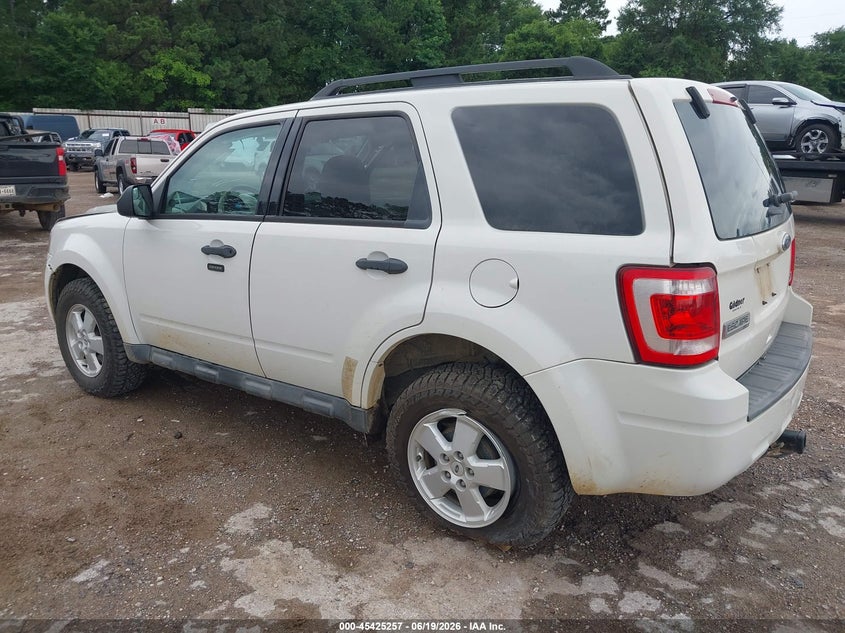 Vin: 1fmcu0dg7ckc36805, lot: 45923312, ford escape xlt 20123