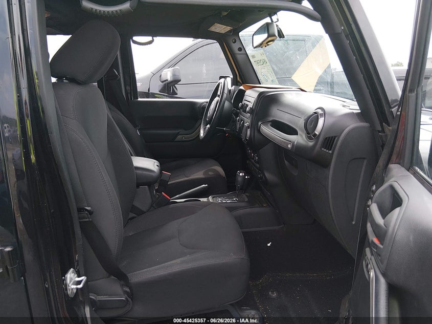2015 JEEP WRANGLER UNLIMITED auction photo 5