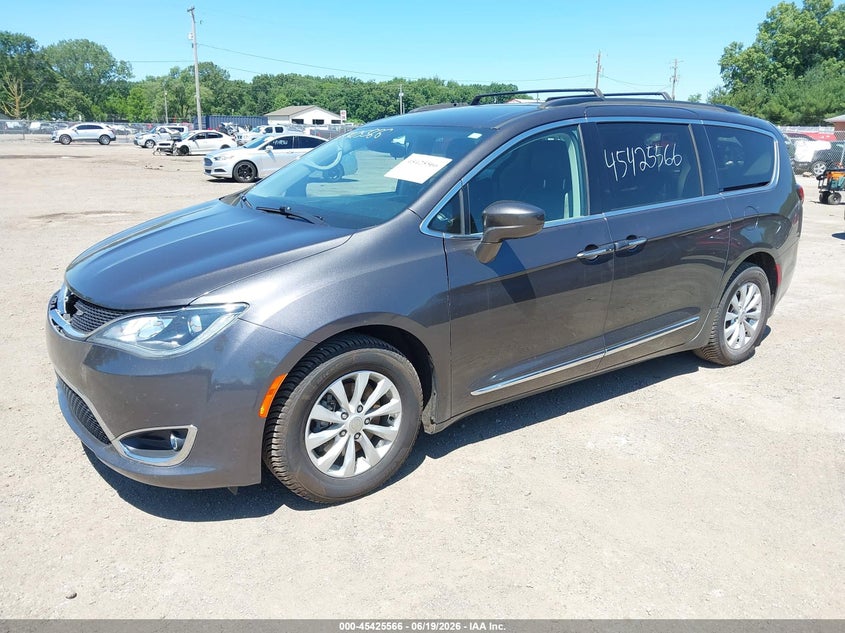 Vin: 2c4rc1bg6hr788332, lot: 45923622, chrysler pacifica touring-l 20172