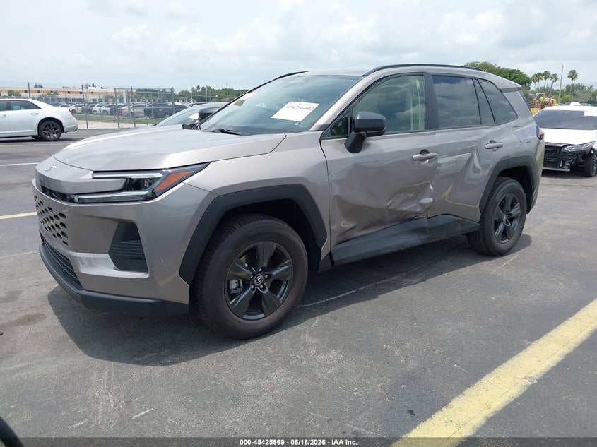Vin: jtm6drbvxtd001682, lot: 45923724, toyota rav4 le 20262