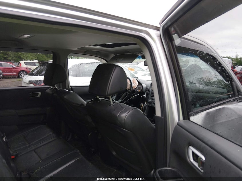 2012 HONDA PILOT auction photo 8