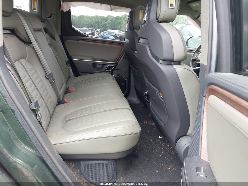 2023 Rivian R1T Adventure Quad Motor Large Pack VIN: 7FCTGAAA8PN020784 Lot: 45425735
