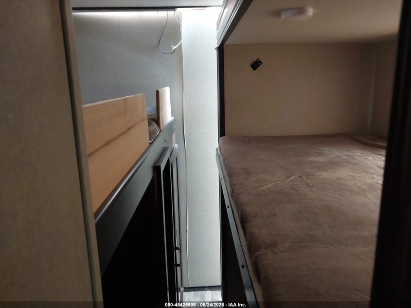 2019 GRAND DESIGN REFLECTION auction photo 8