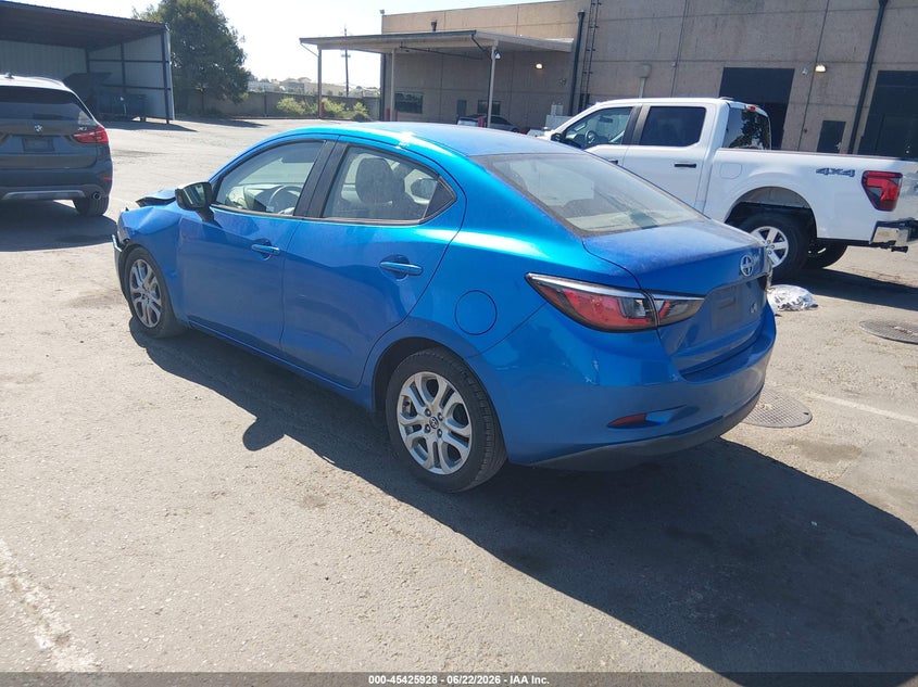 Vin: 3mydlbzv0gy127691, lot: 45923983, scion ia 20163