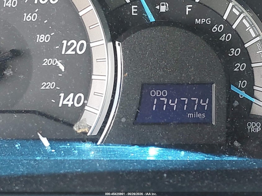 2013 TOYOTA CAMRY auction photo 7