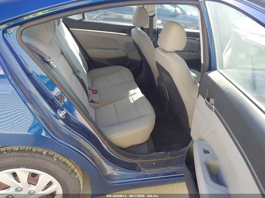 2020 HYUNDAI ELANTRA auction photo 8