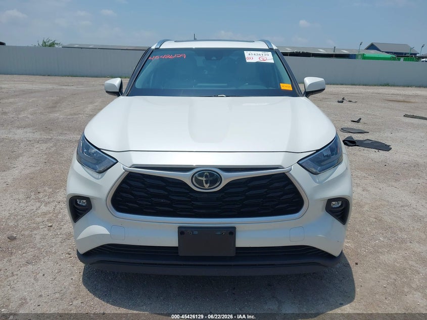 2020 TOYOTA HIGHLANDER XLE — Photo 12