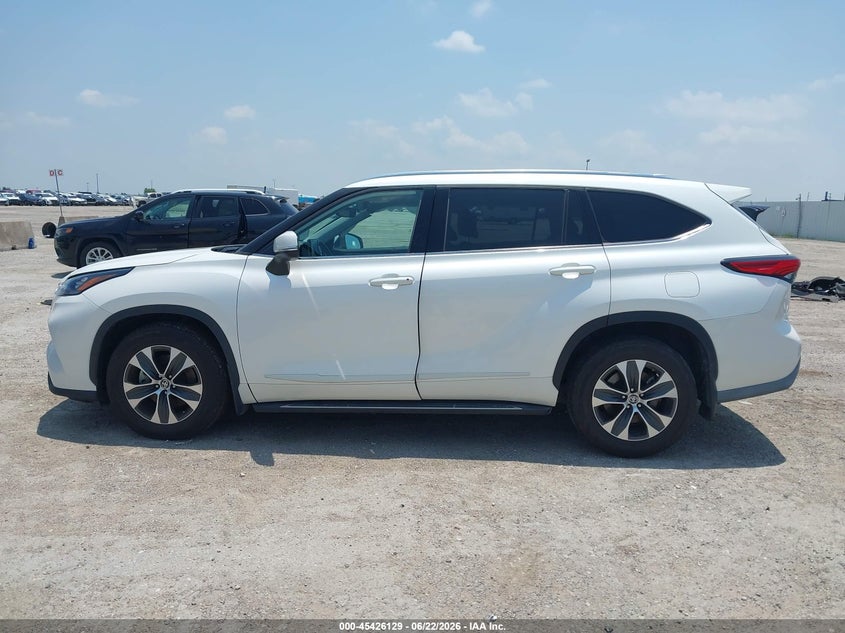 2020 TOYOTA HIGHLANDER XLE — Photo 14