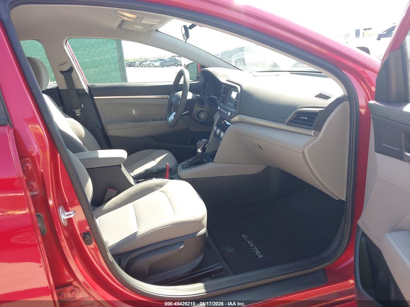 2020 HYUNDAI ELANTRA auction photo 5