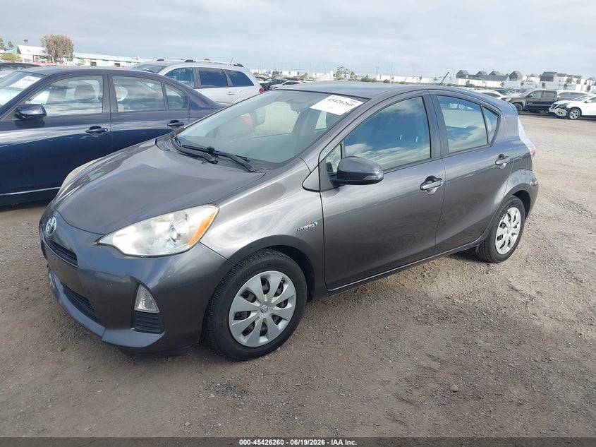 2013 Toyota Prius C Two JTDKDTB34D1040619 photo 1