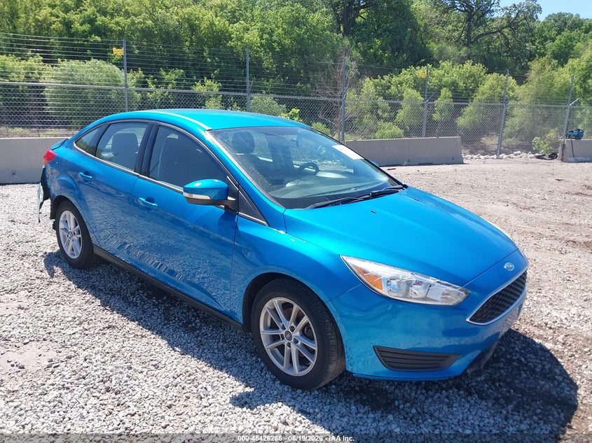 Vin: 1fadp3f26fl213670, lot: 45924341, ford focus se 2015 img_1