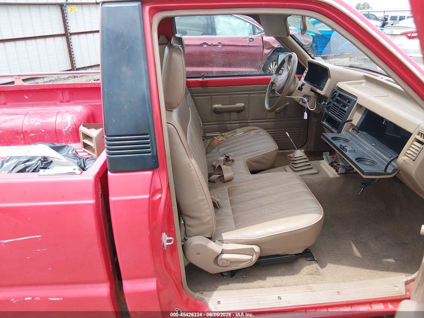1992 MAZDA B2200 auction photo 5