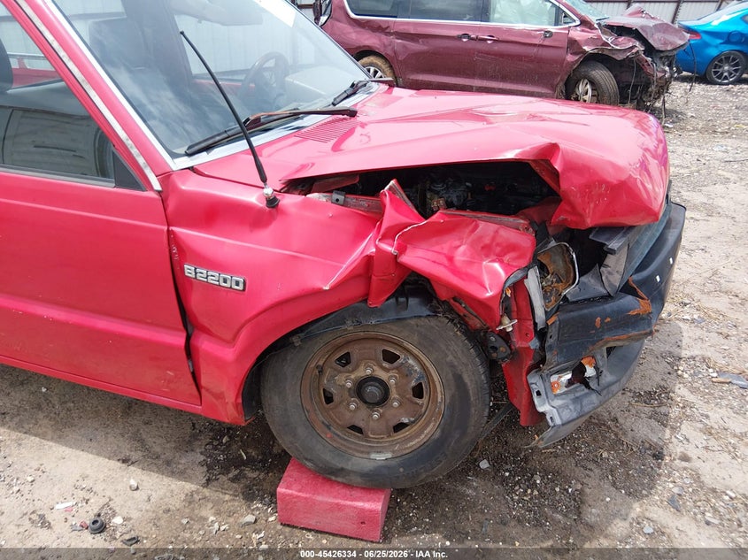 1992 MAZDA B2200 auction photo 6