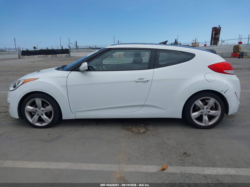 2014 Hyundai Veloster Base W/Black VIN: KMHTC6AD3EU211925 Lot: 45426351