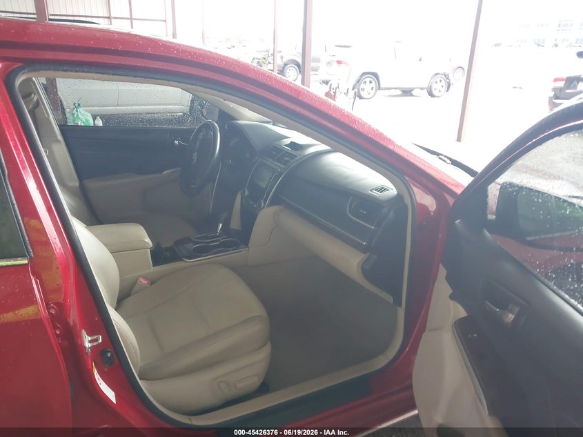 2014 TOYOTA CAMRY auction photo 5