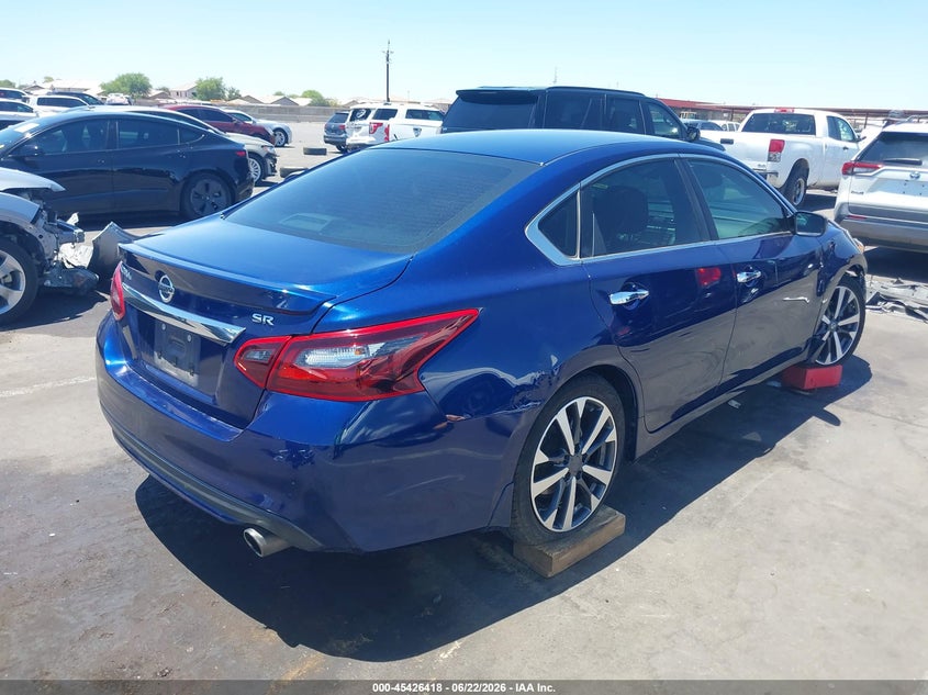 2017 NISSAN ALTIMA auction photo 4